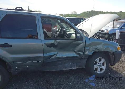 2005 Ford Escape Xlt из США, поврежденный, VIN 1FMYU93165KB95125